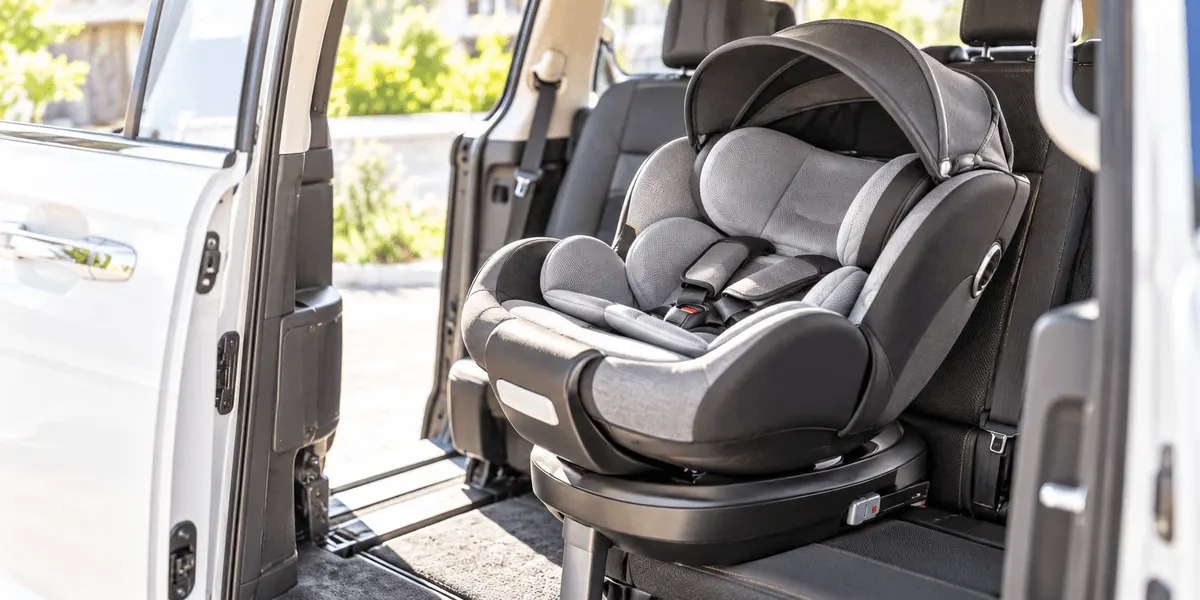 Aprica(アップリカ)チャイルドシート フラディアグロウ ISOFIX セーフティープラス プレミアム AB(新生児〜4歳頃・回転式・R129適合) のレビュー画像(評価★4.2)